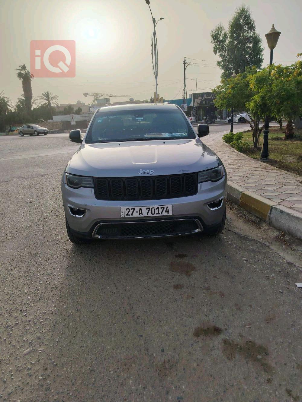 جیپ گراند شیرۆکی